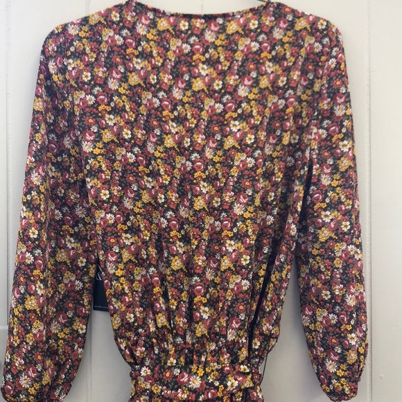 Flower long sleeve romper size XS - Picture 5 of 6